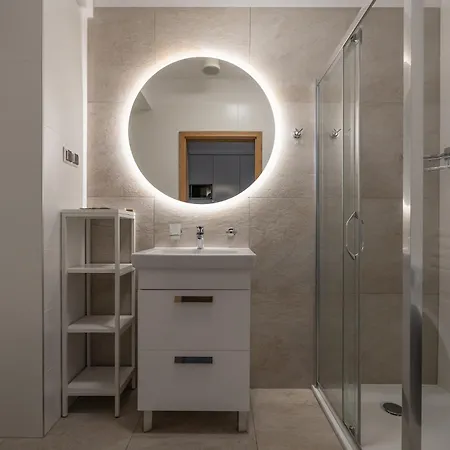 아파트 Your Holidays Aquamarina Prima *