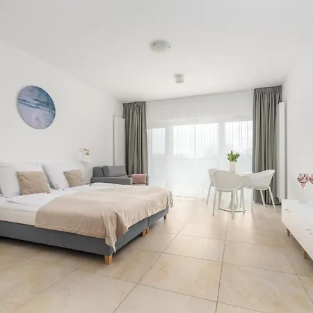 아파트 Your Holidays Aquamarina Prima *